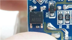 Qi標(biāo)準(zhǔn)v1.2.4最新版本來(lái)了，定頻調(diào)壓方案或?qū)⑹芤妫ㄞD(zhuǎn)載充電頭網(wǎng)）